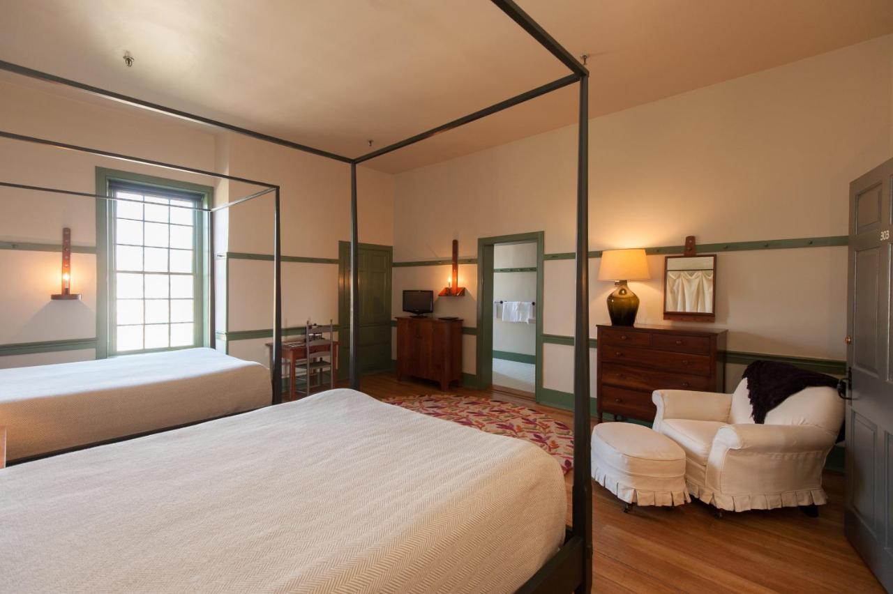 Harrodsburg Shaker Village Of Pleasant Hill מראה חיצוני תמונה